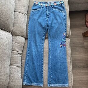 RVT serve piping hot aztec vintage jean. Juniors size 11/12.
